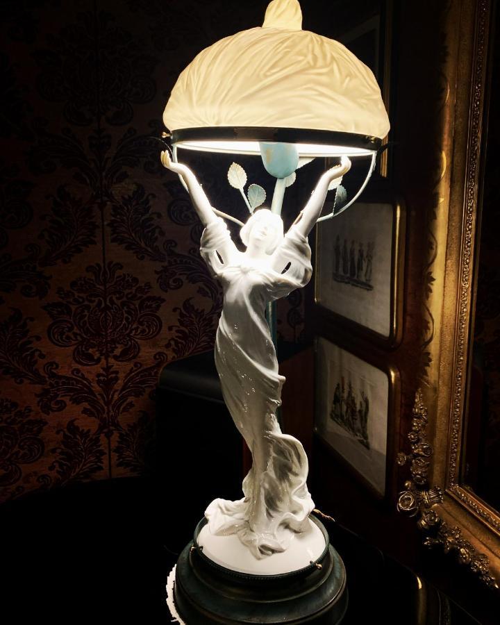 Luxury Room In Central Art Nouveau Building Next To Metro Station Milano Exteriör bild