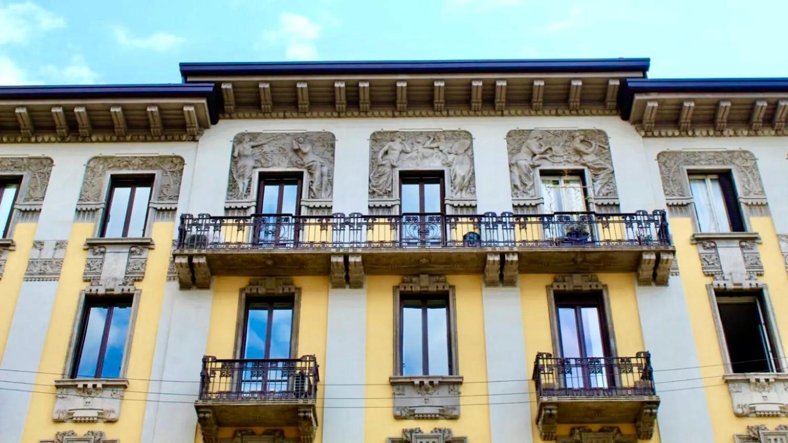 Luxury Room In Central Art Nouveau Building Next To Metro Station Milano Exteriör bild
